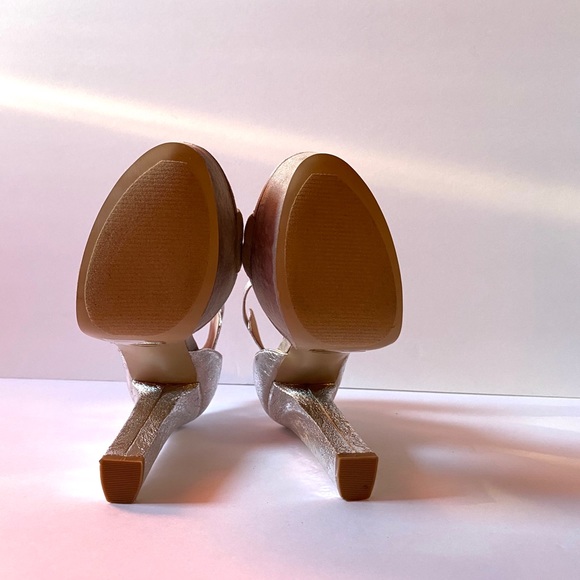 Izabella Rue baby blue foil platforms - Picture 7 of 7